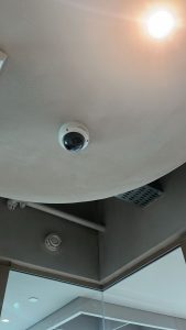 התקנת מצלמות אבטחה בבניין